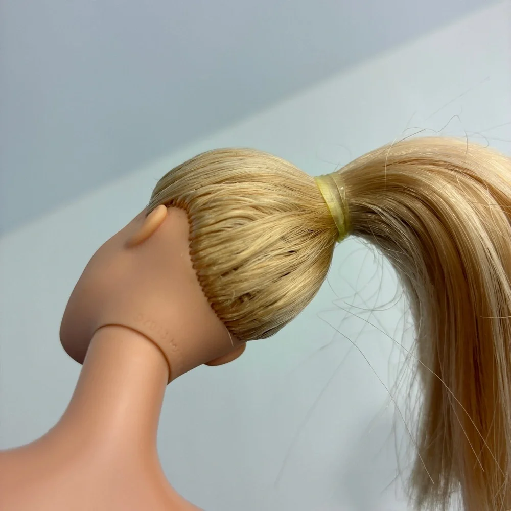 2015 Barbie Glitz & Glam Target Exclusive - Base Doll - For OOAK Customization